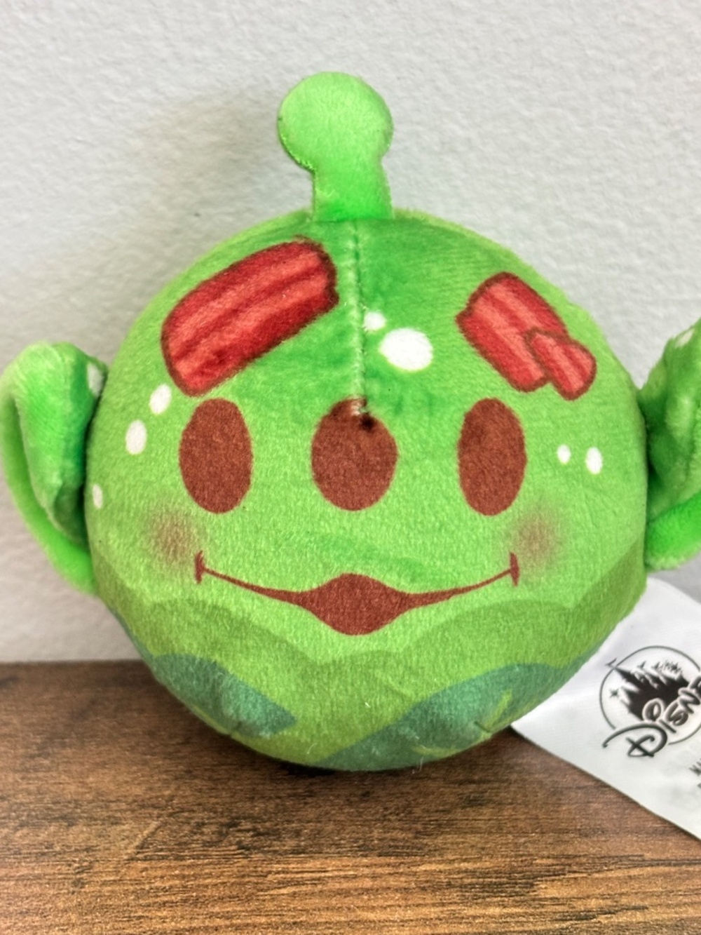 Disney Parks Munchlings Festive Fare Holiday Plush Alien Bacon Brussels Sprout